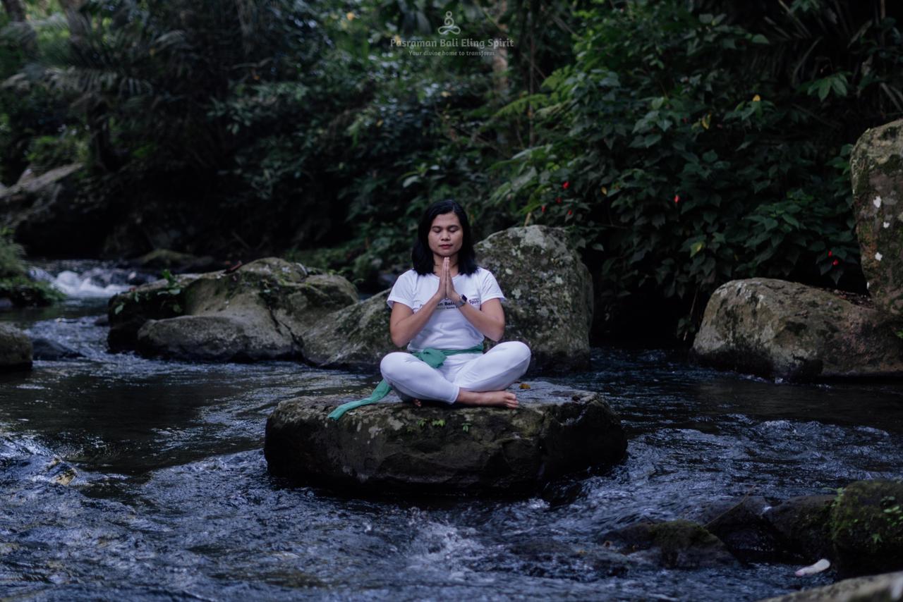 Rahma Regina: Karena Yoga, Saya Bisa Tidur Nyenyak