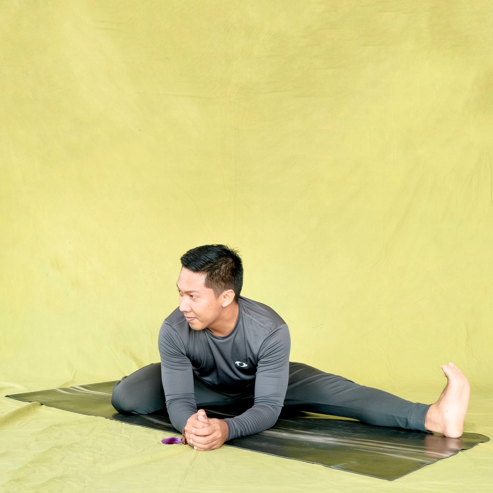 Mas Mue: Mencintai Diri dan Menemukan Jalan Hidup lewat Yoga