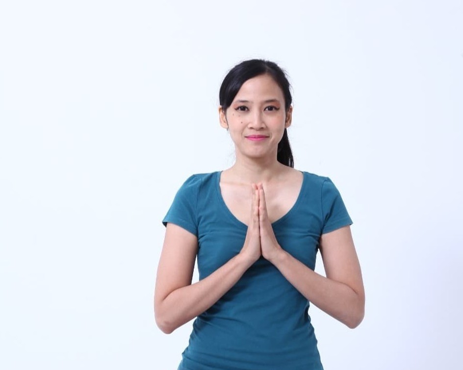 Tia Pratignyo: Menguatkan dan Memberdayakan Wanita Melalui Yoga